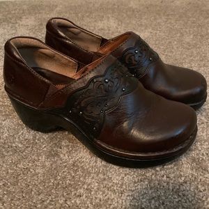 Ariat women's clogs 9